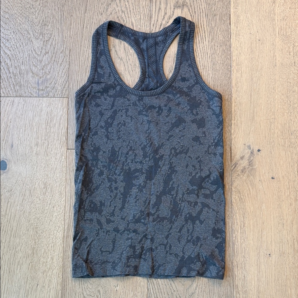 Zyia Active Gray Splash Racer Seamless Tank – Size Small – NWOT